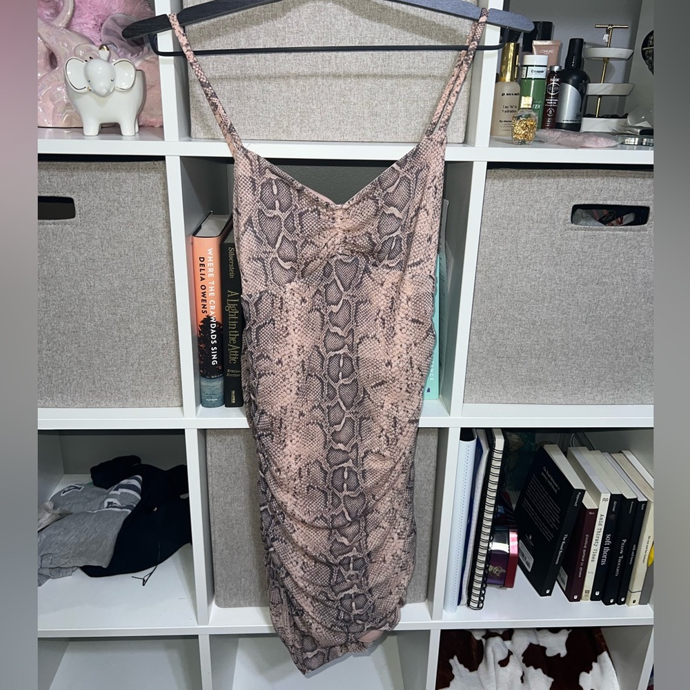 Forever 21 pink snake pattern scrunch dress